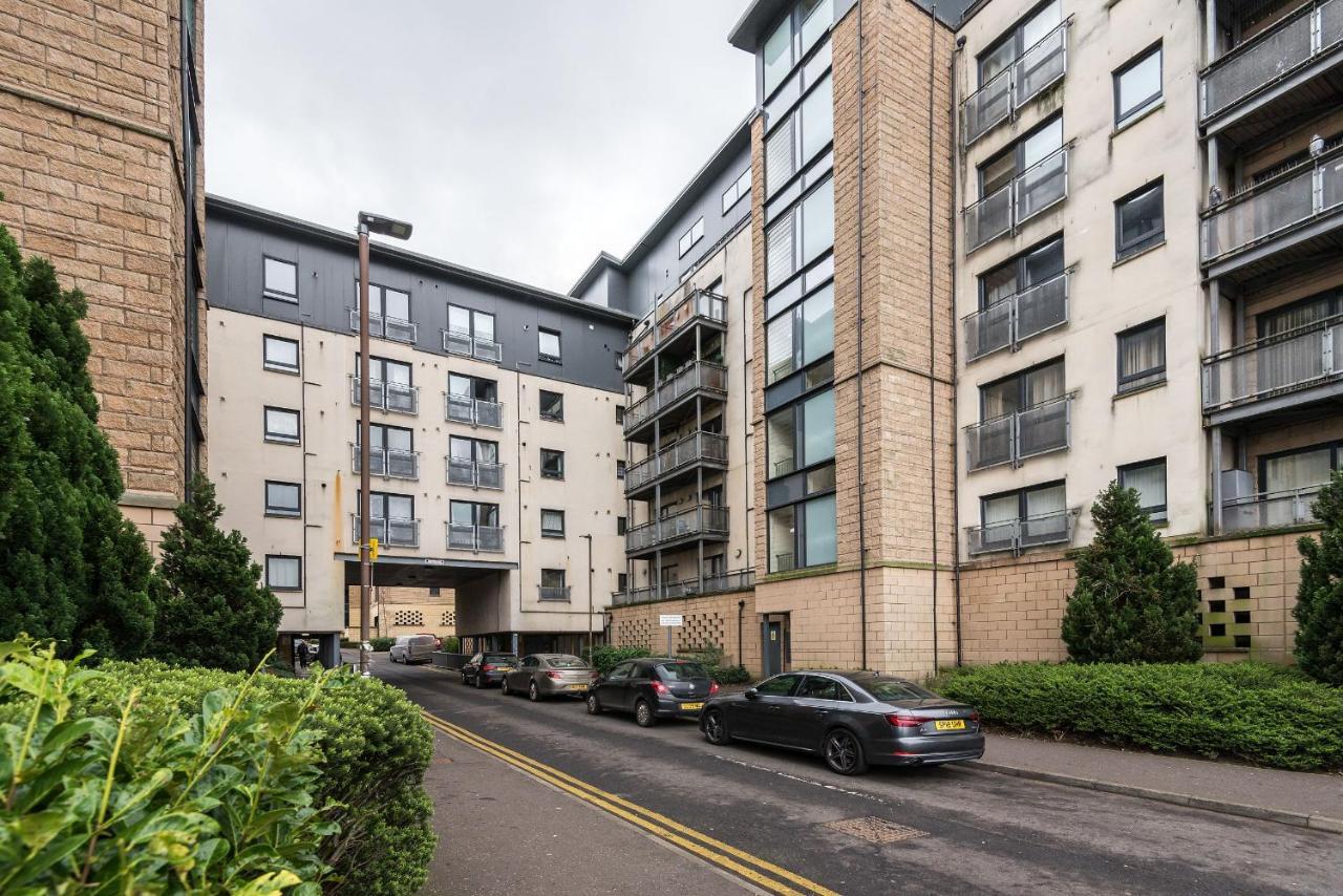 Elegant 2 Bedroom City Centre Apartment - Free Parking - Private Balcony Edimburgo Exterior foto