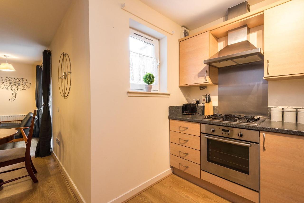 Elegant 2 Bedroom City Centre Apartment - Free Parking - Private Balcony Edimburgo Exterior foto